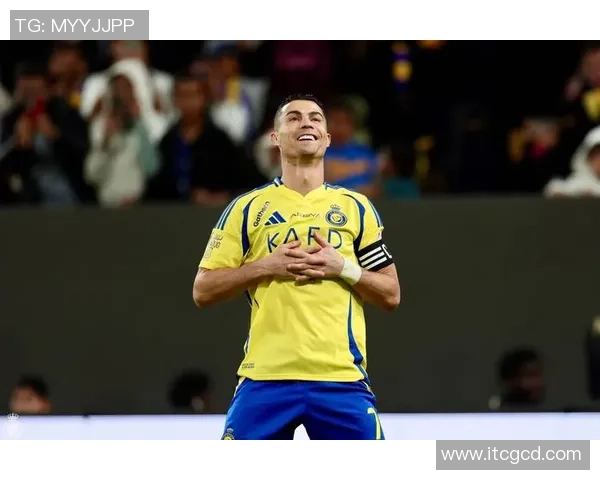 C罗传奇足球生涯揭秘：从少年天才到全球足球巨星的成长之路