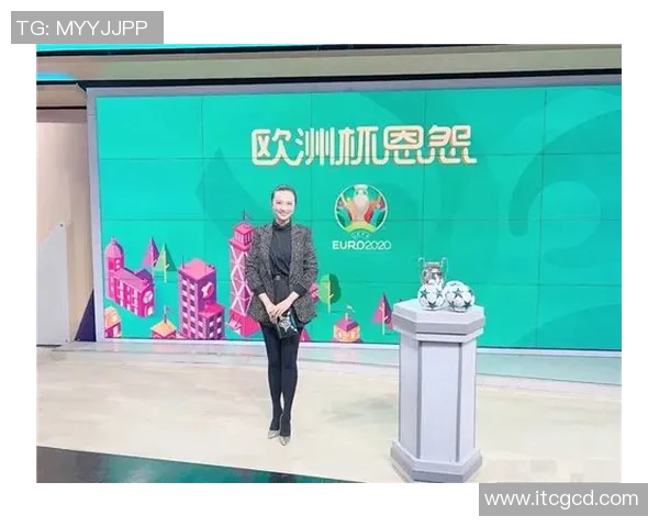 天下足球女主持人丝袜魅力四射引发热议时尚风潮再度掀起球迷热情