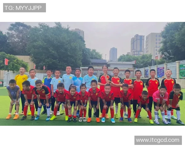 足球少年群的梦想与拼搏青春故事分享平台 足球少年群的梦想与拼搏青春故事分享平台