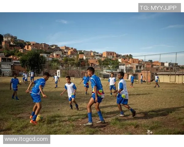 追逐梦想的绿茵场足球故事电影带你领略激情与友情的完美结合
